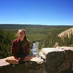 Meet your Posher, Emily